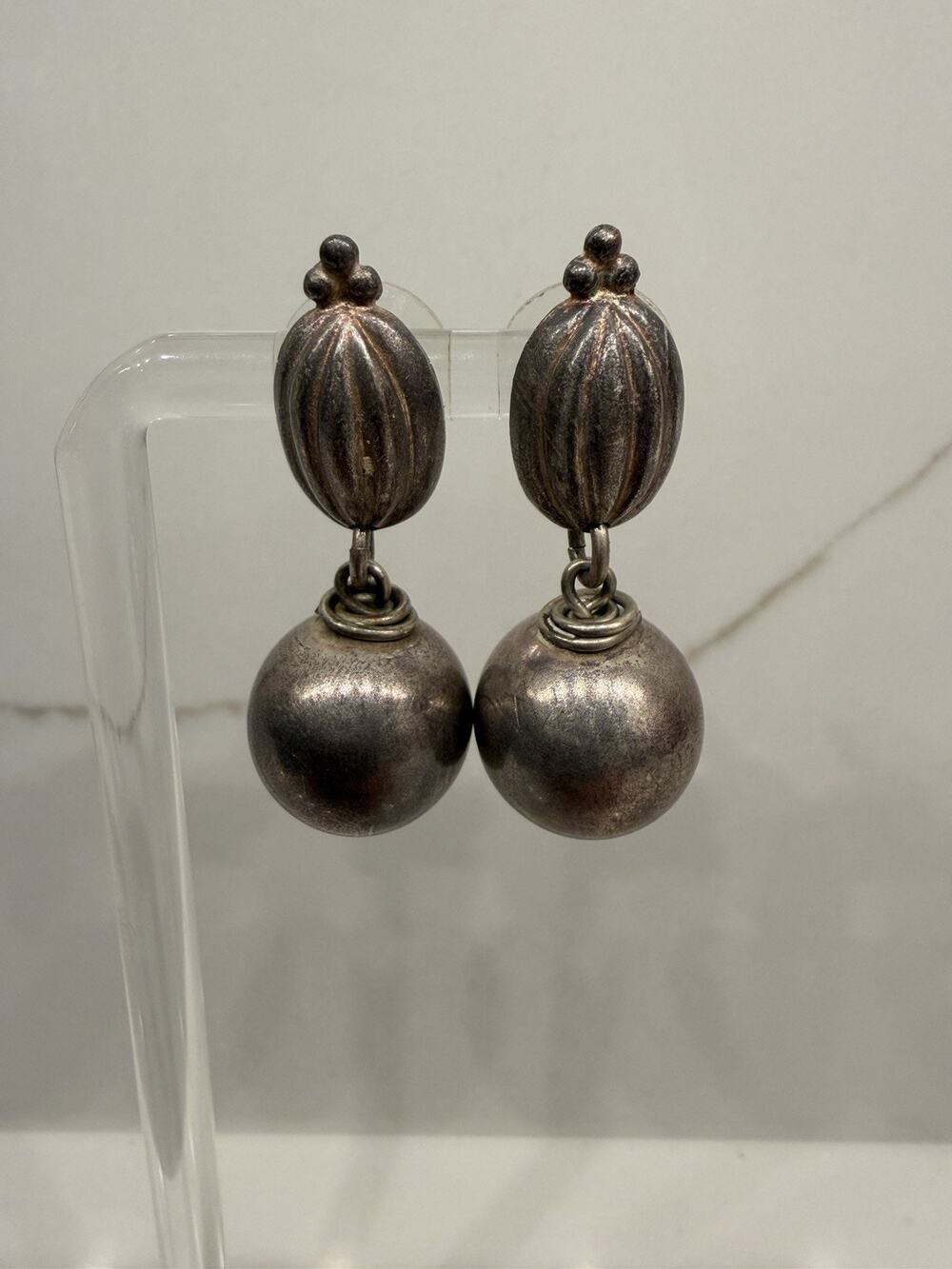 Celia Landman Signed Silver Tone Ribbed Oval Ball Drop Dangle Earrings